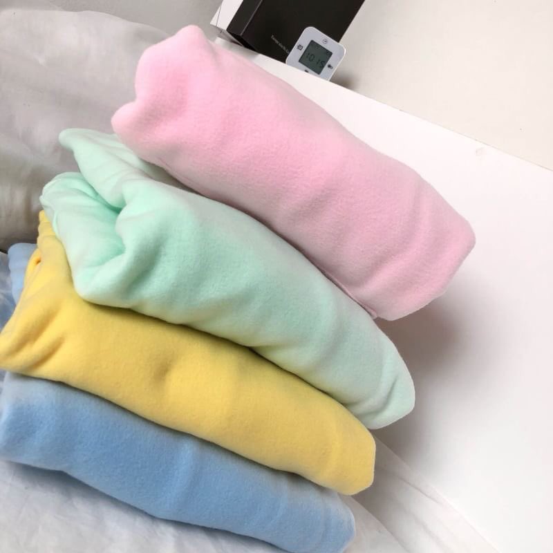 ellelin__'s tweet photo. แจก เข้าหน้าหนาวแล้ววว แจกเสื้อกันหนาวสีเหลืองมีฮู้ด ฟอล+รีทวีต #แจกฟรี #เสื้อกันหนาว
.
ครบ 200ฟอล สุ่มแจกเลยจ้าาา 🌈🌈 https://t.co/j7P1dz0JB9