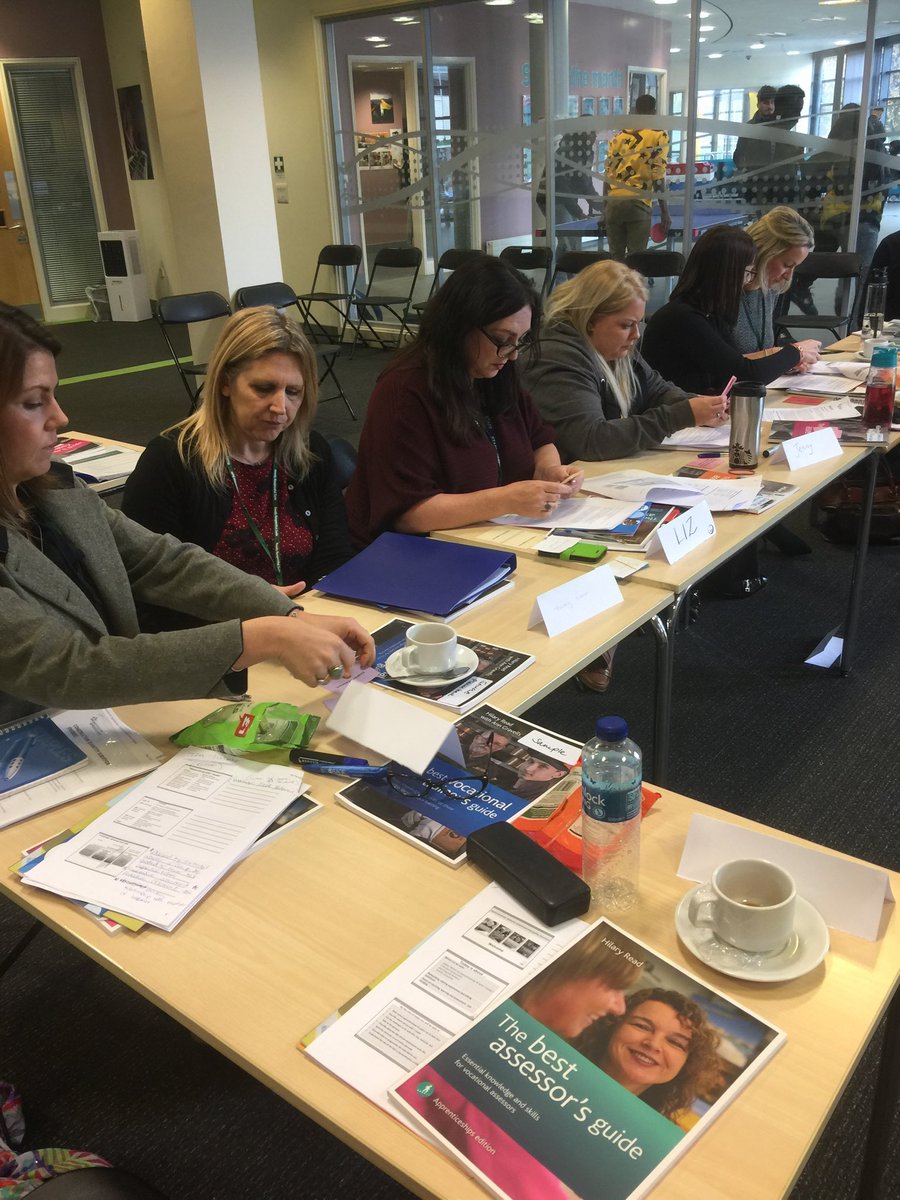 HilaryReadOn's tweet photo. Big challenge for staff is lack of up to date industry experience #ReadOnCPD #apprenticeships https://t.co/ZmcjTmrPr2