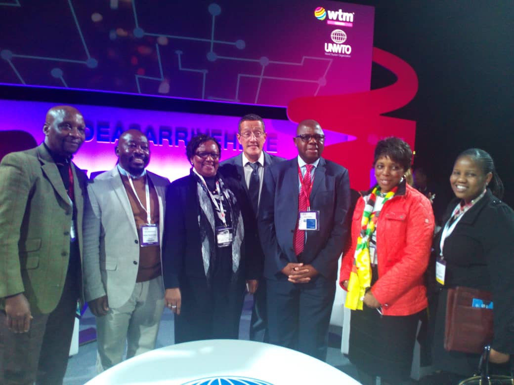 At the @unwto Minister's Summit held on the sidelines of the #WTM2018 London, Min. Mupfumira chats with CNNs @richardquest. This years discussion was on the impact of technology in the future of tourism. Destinations must be 'one click away!' @InfoMinZW @ZtaUpdates @Zimparks
