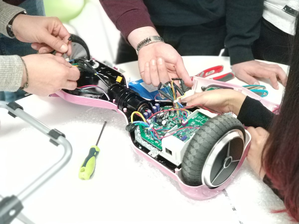 Paso a paso!!!!  #karrokit #emprendimiento <a href="/iestomvalmadrid/">IES Tomas y Valiente</a>