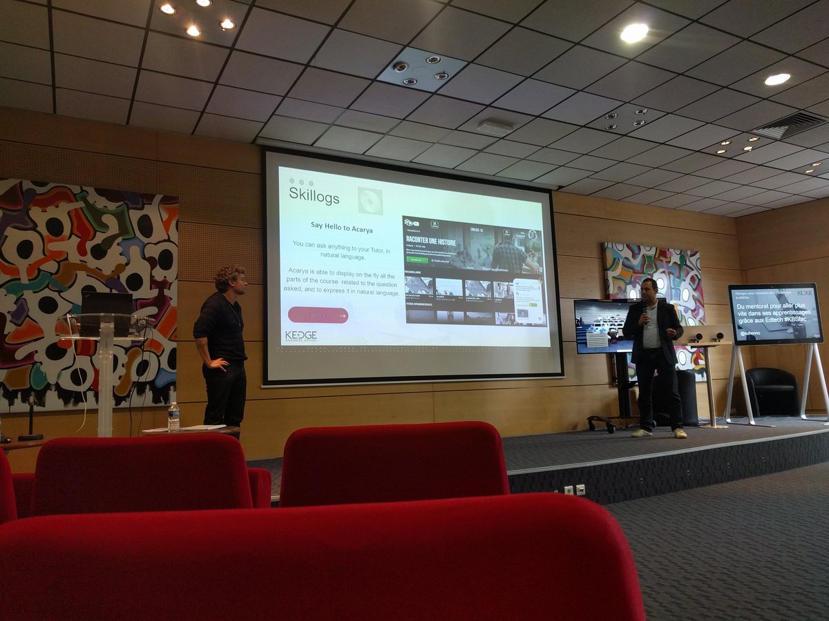 GuillaumeLaurie's tweet photo. Il est temps de parler des learning bots à #KBSfac https://t.co/GNbDAMSfmr