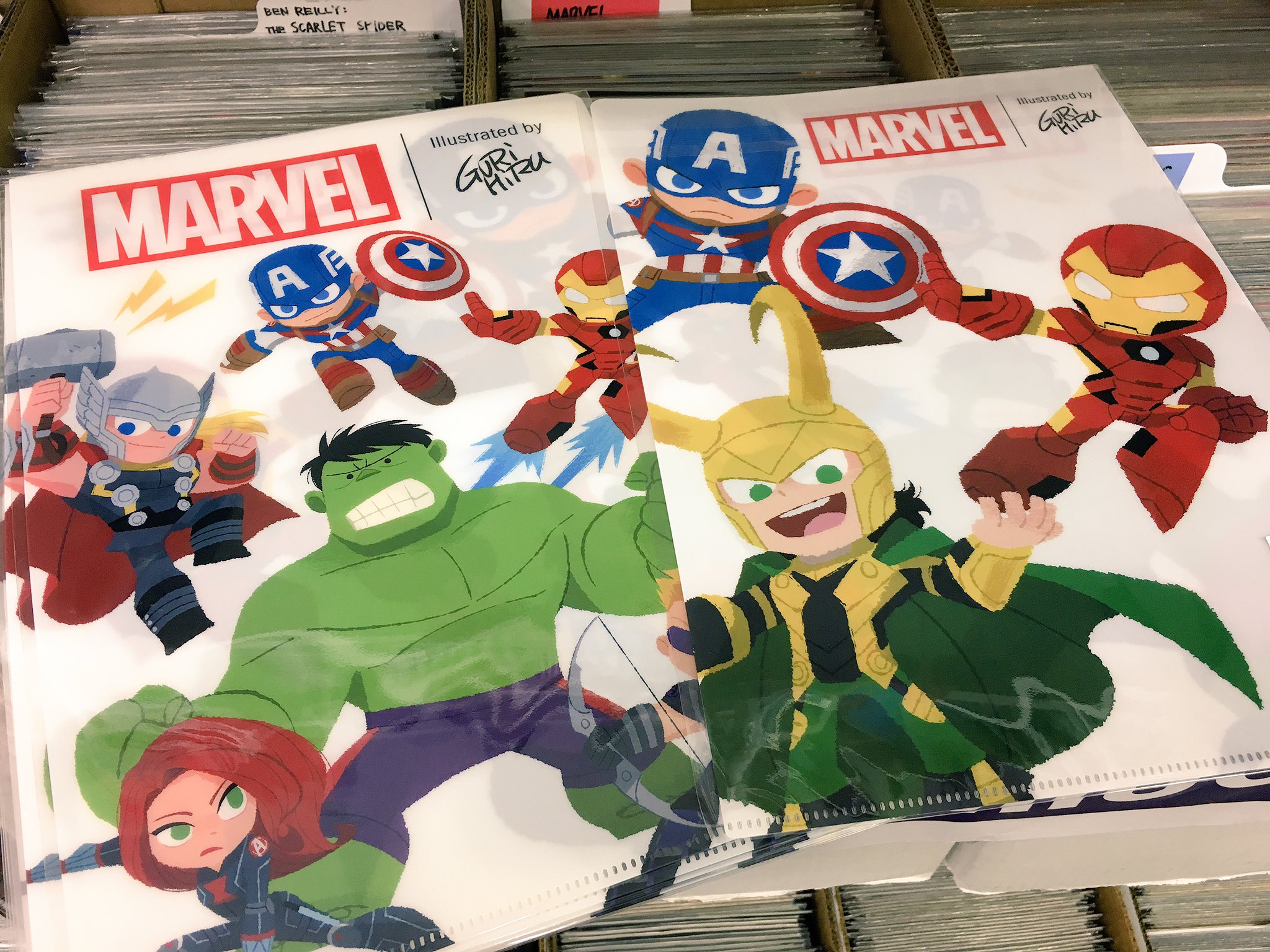 توییتر ブリスターコミックス در توییتر 雑貨新入荷のご案内 グリヒル先生の可愛いマーベルキャラクターたちのイラストがa4クリアファイルに 大切な書類やプリントの整理はこれでバッチリ T Co Xwhynvzfhy