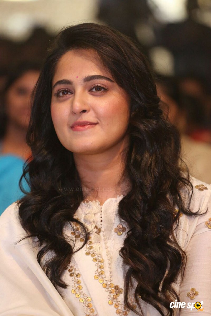 TrendsAnushka's tweet image. Comment Your Most Favourite Movie Of #AnushkaShetty With #HBDAnushkaShetty Tag ❤