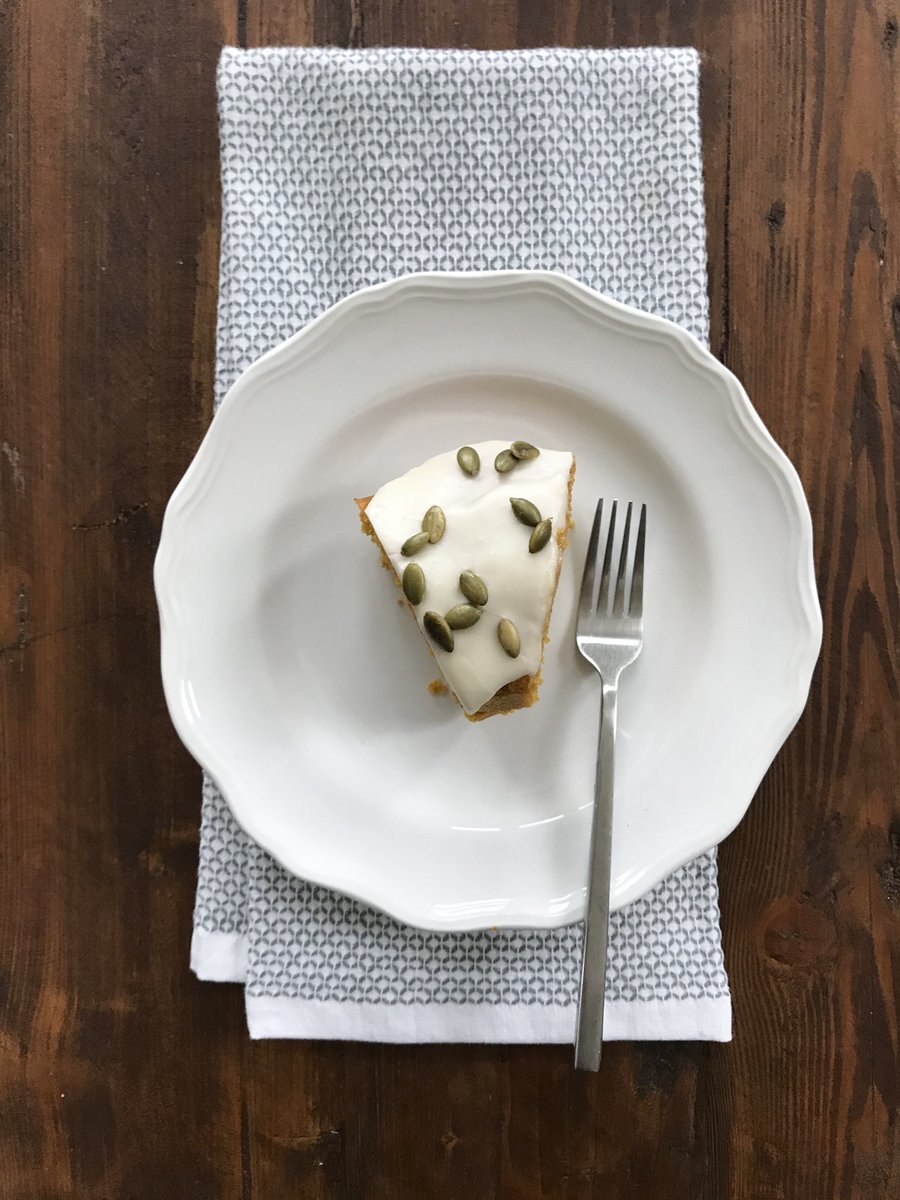 EdibleLifeinYYC's tweet photo. the easiest pumpkin bundt cake ever!  https://t.co/xoVE0FRxYo #pumpkin #cakeforbreakfast #fall #dessert #yyc #yyceats https://t.co/ZTRndOpdlt