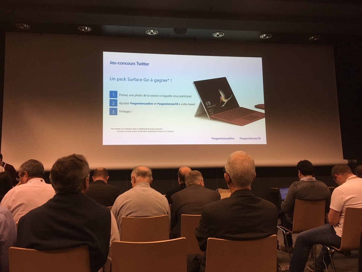 camoos's tweet image. Grâce à Microsoft (et surtout à vous), je pourrais gagner un pack Surface Go ! Il vous suffit de retweeter ce tweet au maximum 😁 merci d’avance 🙏🏼 #experienceslive #experiences18 #SurfaceGo