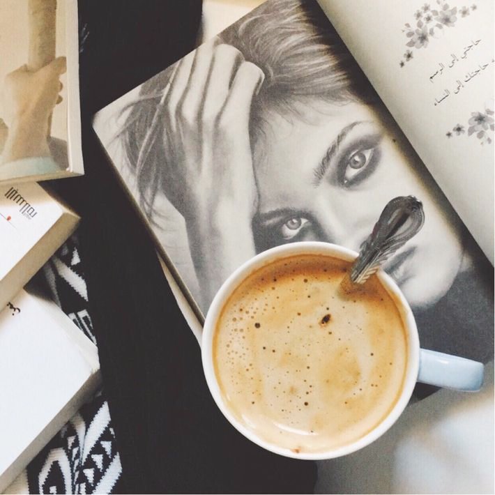 -

للمساء حِكاية ..
يرسمها فنجان.قهوتِي ، 
ولكُل فِنجان قهوة حِكايته..☕💖

.

.

.
#مساءات