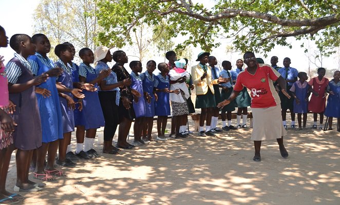 Chivi Primary School Girls Get SRHR Empowerment Education @ShamwariyeMwana @CWGH1 @naczim @WCOZIMBABWE @UNFPA_Zimbabwe @UNICEFZIMBABWE @UNZimbabwe @amandachenai @Pachoto2014 healthtimes.co.zw/2018/11/06/chi… @helatv_zim @butterflycupco @zvandiri
