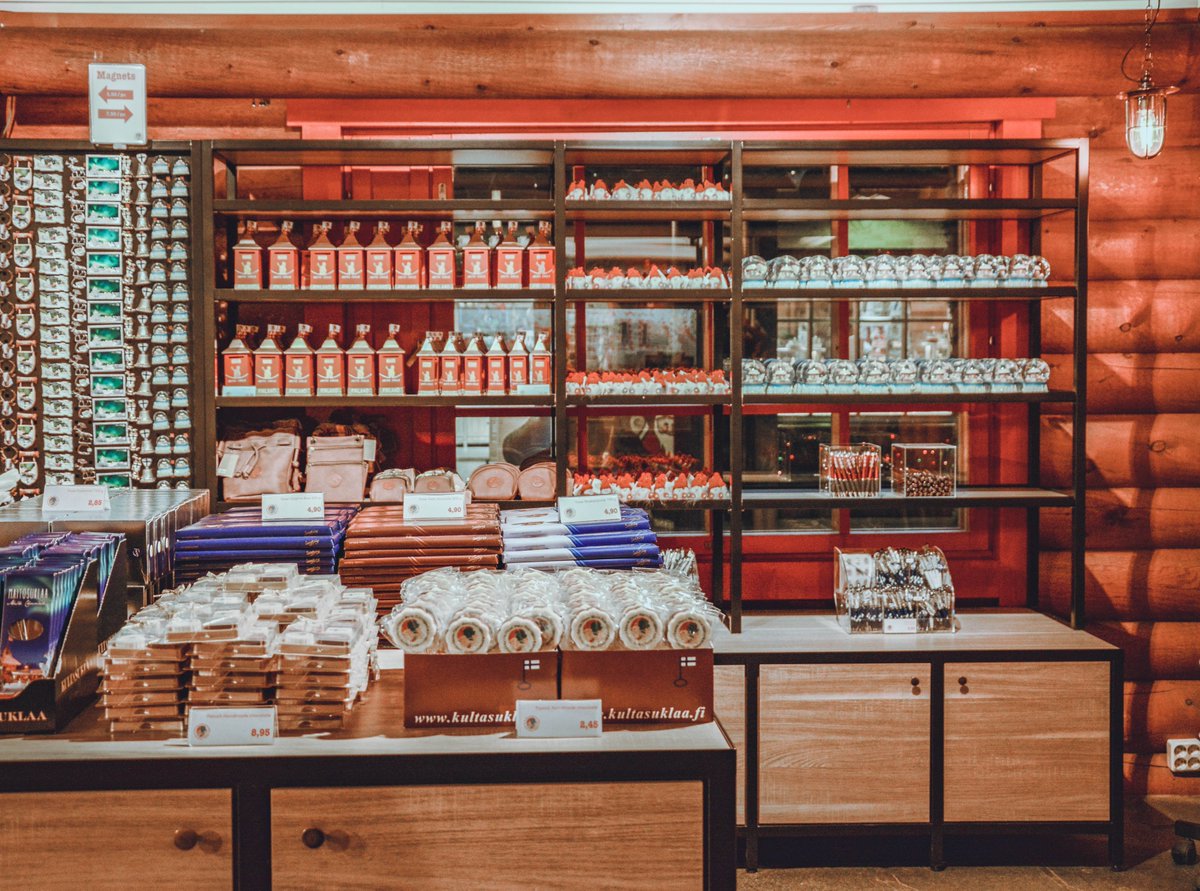 Pinto_Design's tweet image. Santa Claus’ official Main Post Office was renewed in #Rovaniemi, #ArcticCircle. This is a place where you can enjoy the atmosphere of Christmas every day! #PintoDesign had the priviledge to design Santa's Post  Office. #Retaildesign #SantaClaus #Lapland #joulupukki