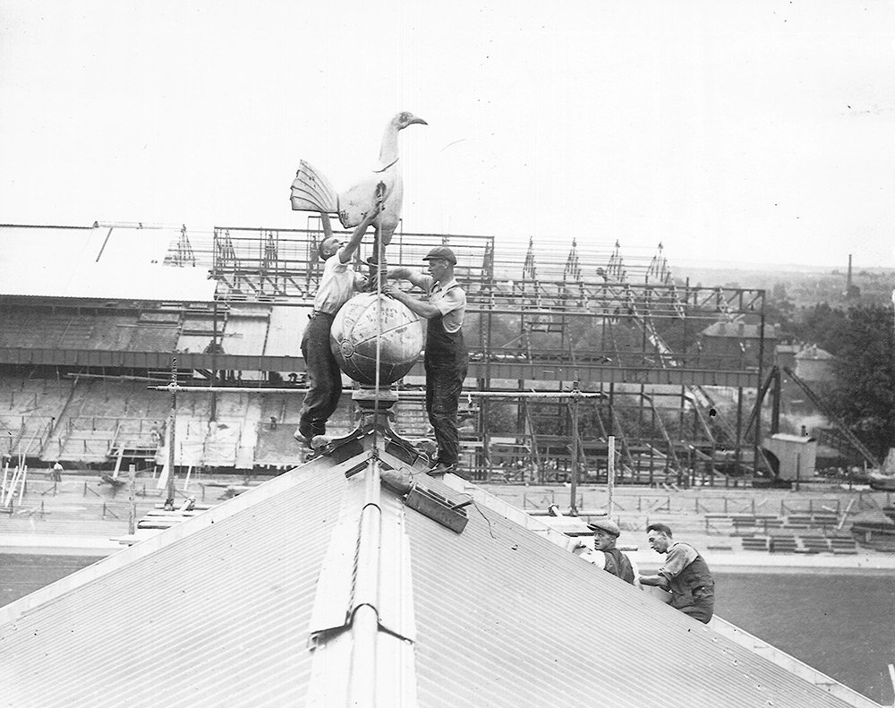 thfcnostalgia's tweet image. 📷 Cockerel up where it belongs. #COYS