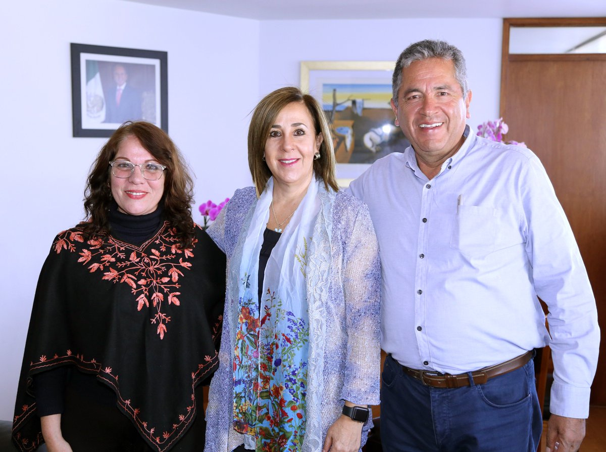En reunión con el Alcalde de Salinas, Antonio Venancio Paéz Galván, y la Presidenta del DIF Municipal, Doris Borges Rey, @LorValRod acordó coordinar esfuerzos para trabajar en beneficio de las familias y personas en condiciones de desventaja de ese municipio.