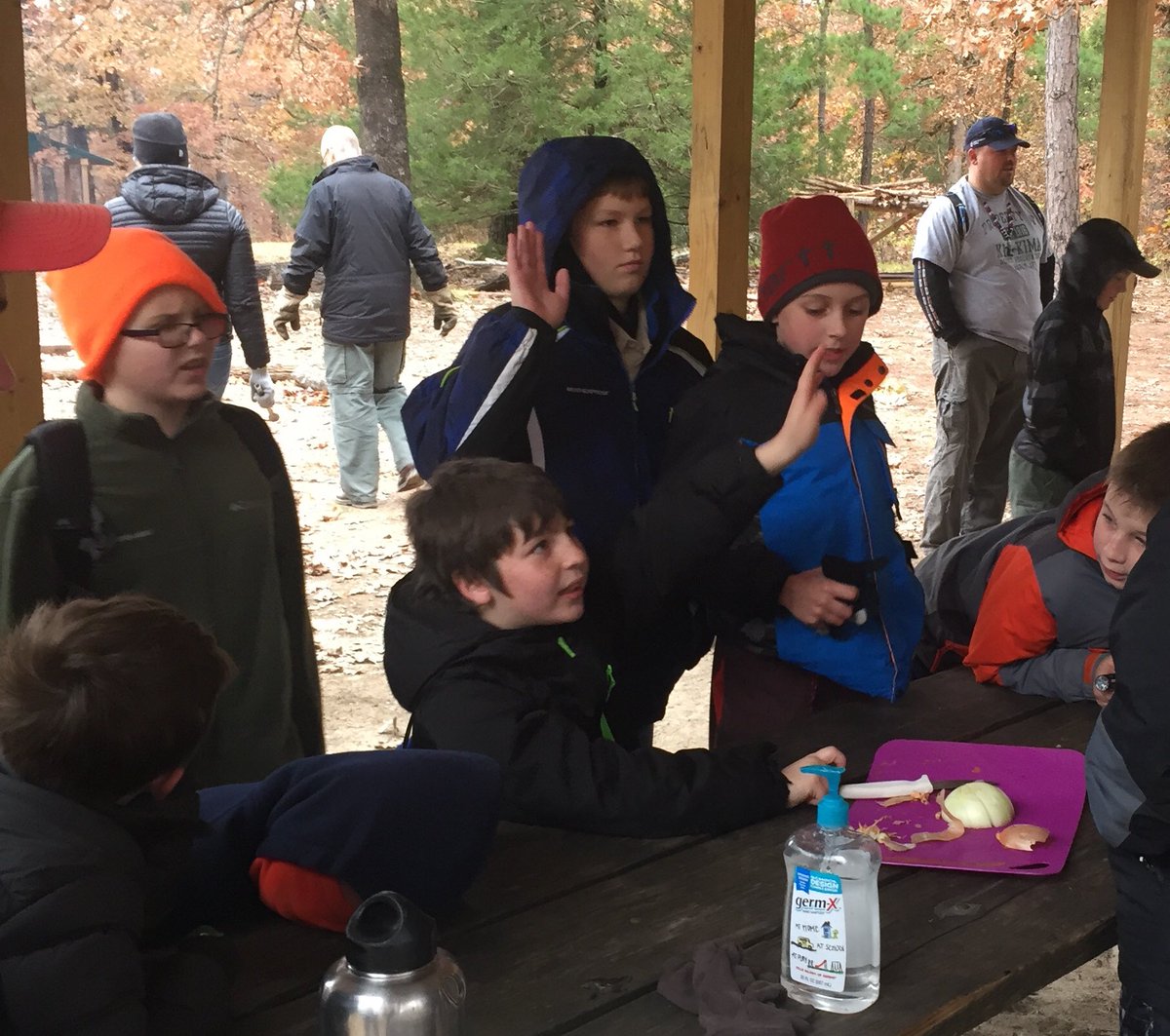 ALittle2664's tweet photo. Padraic Lawson took time this weekend to teach younger Scouts how to Dutch oven cook! @JustinHerrell @westportcats https://t.co/zmkejDl1hh