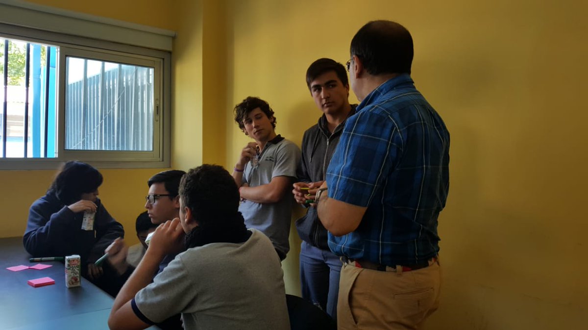 rachgod's tweet photo. Yo no sé si es orgullo, emoción o que, pero cuando veo a un @IBMVolunteers compartir con pasión lo que sabe hacer, cuando le gusta empoderar a los más jóvenes para los #TrabajosDelFuturo me siento #ProudIBMer
@jaimebriggs #GoodTechIBM @fpaisdigital @citizenIBM https://t.co/0Y8pcJEsLy