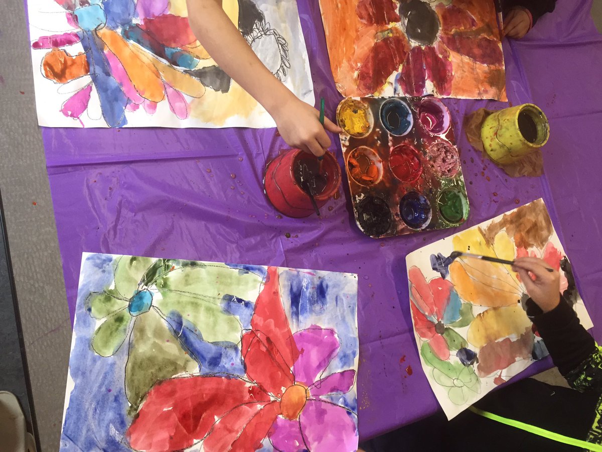 Dobbs Elementary 1st graders painting Georgia O’Keeffe flowers. #dobbslearns <a href="/risdfinearts/">RISD Fine Arts</a>