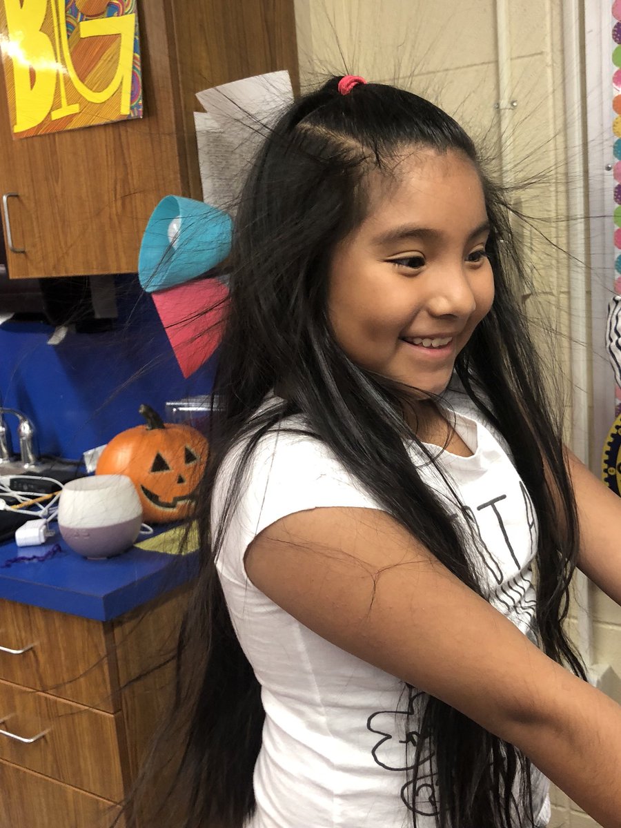 LBSciIsFun's tweet image. Third graders at Woods Elementary investigated invisible electrical and magnetic forces today. Science is electrifying! @FSSchools, #TIS2Learn