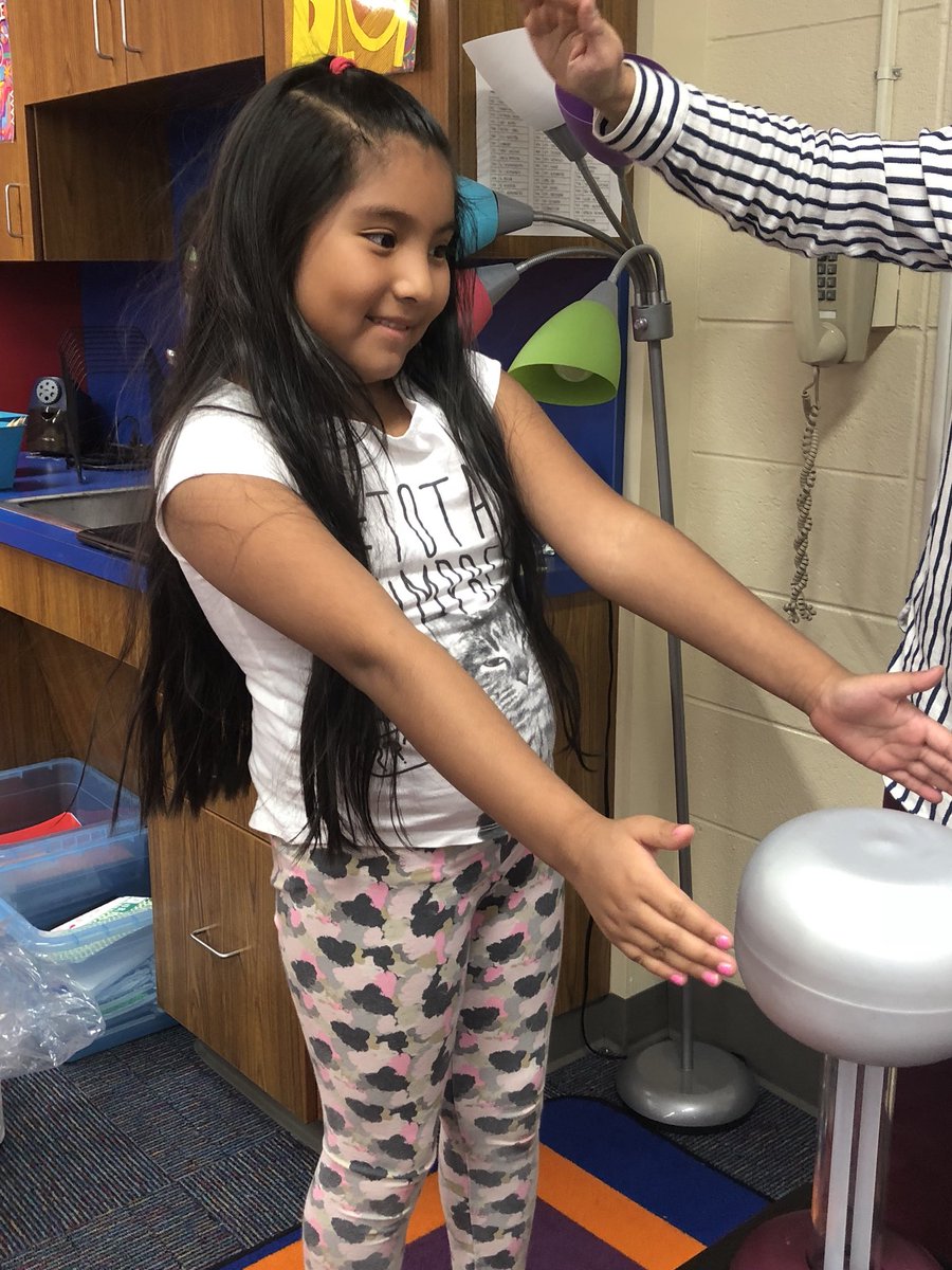 LBSciIsFun's tweet image. Third graders at Woods Elementary investigated invisible electrical and magnetic forces today. Science is electrifying! @FSSchools, #TIS2Learn