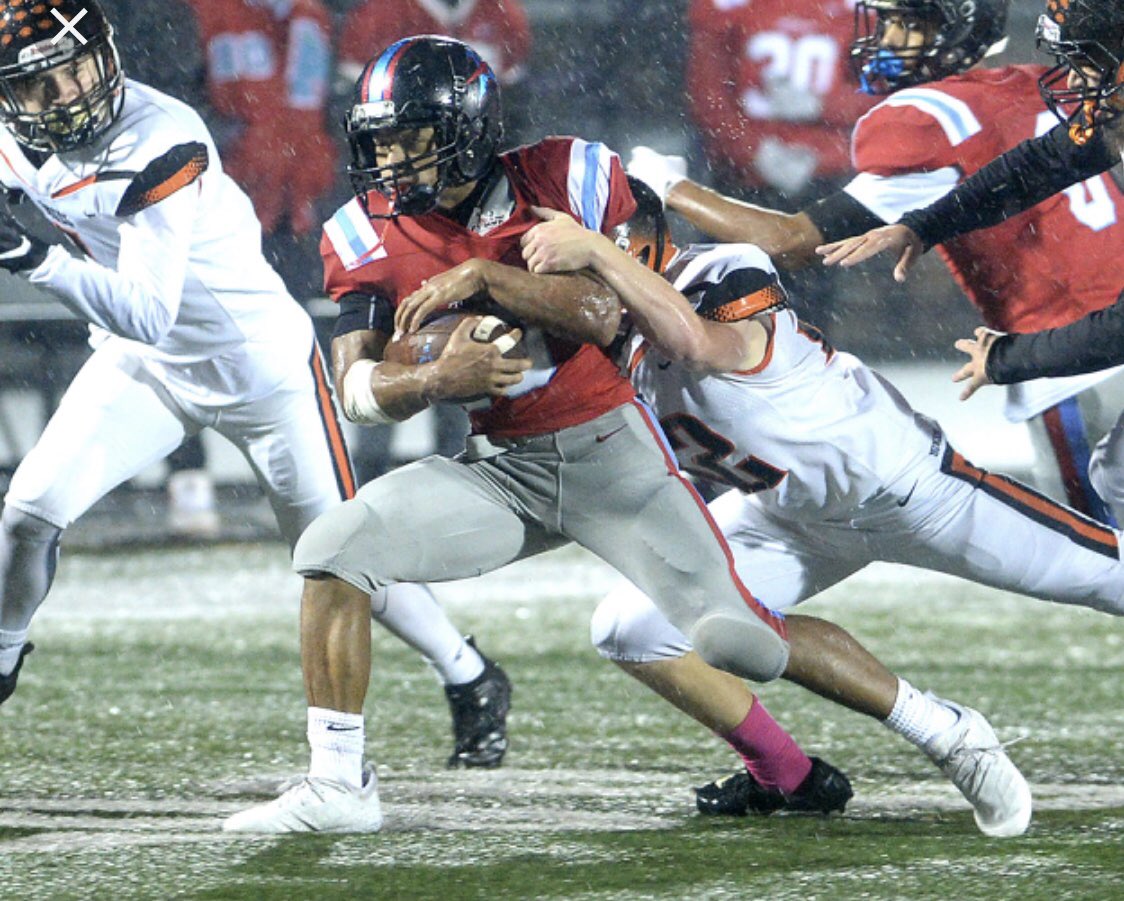 AviatorFootbal1's tweet photo. Congratulations to Noah Durst-Hawkins on being chosen as our Team MVP for the @1480whbc All Stark County Football Team! https://t.co/rM5EUL0kIo