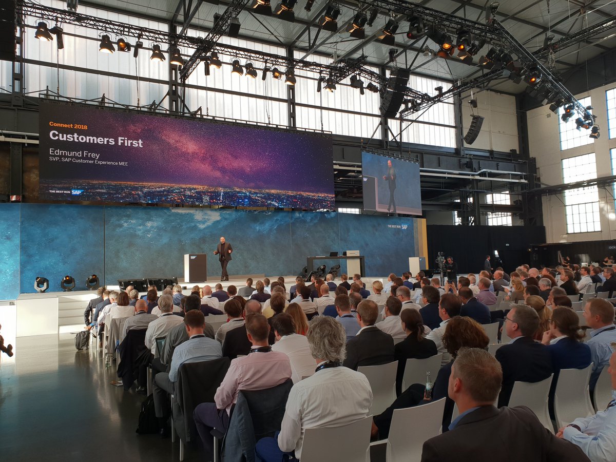 netconomy's tweet photo. SAP #CustomerExperience im Zeitalter des Kunden by @EddyFrey live at #SAPConnect2018 👌 #changing_perspectives #Netconomy https://t.co/M3VOcfxv6N