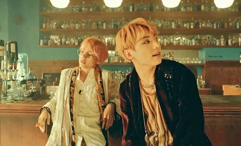 daddygvk's tweet photo. LOOOOK AT THESE MEN https://t.co/fdkGgn7bV1