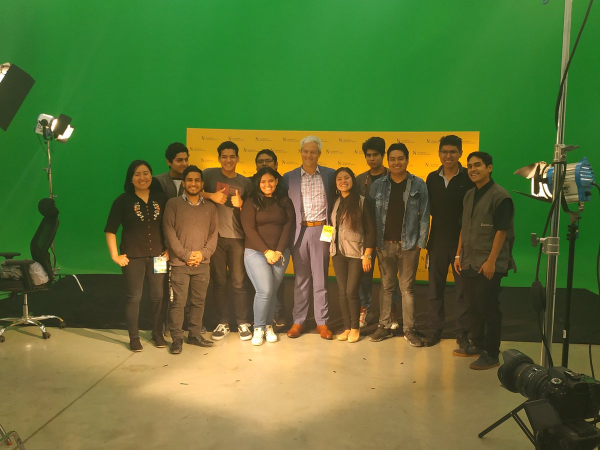 KenyiTeran's tweet photo. #ComunicacionesUPN
¡Gracias Sebastián Laver, por la visita a la UPN sede Comas! Ahora nos vamos a la sede de los Olivos.

#UPN #sebastiánlaver #masqueultimasnoticias https://t.co/kETwlnfCY3
