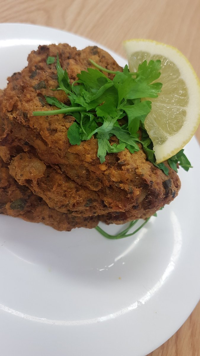 HayleyS71786972's tweet photo. Cooking on a budget at emerald lodge, showing how easy it is to cook using tinned food . We have made fish cakes that have cost a total of £1 To make around 5 of these and they taste lovely  #OTWeek2018 #cookingonabudget @rdash_nhs @WendyfergusonOT #excellentemerald #rdash https://t.co/nFwYiMF7wX