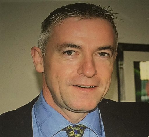 gardainfo's tweet image. Pls share. 50 yr old Philip O'Hare is missing from his home in Glounthane, Co Cork since last night. 5' 10",thin build,grey hair &amp;amp; blue/green eyes.We believe Philip left in a grey Audi like this one, reg 09-C. Any info 021-4558510,the Confidential Line 1800 666 111 or any station