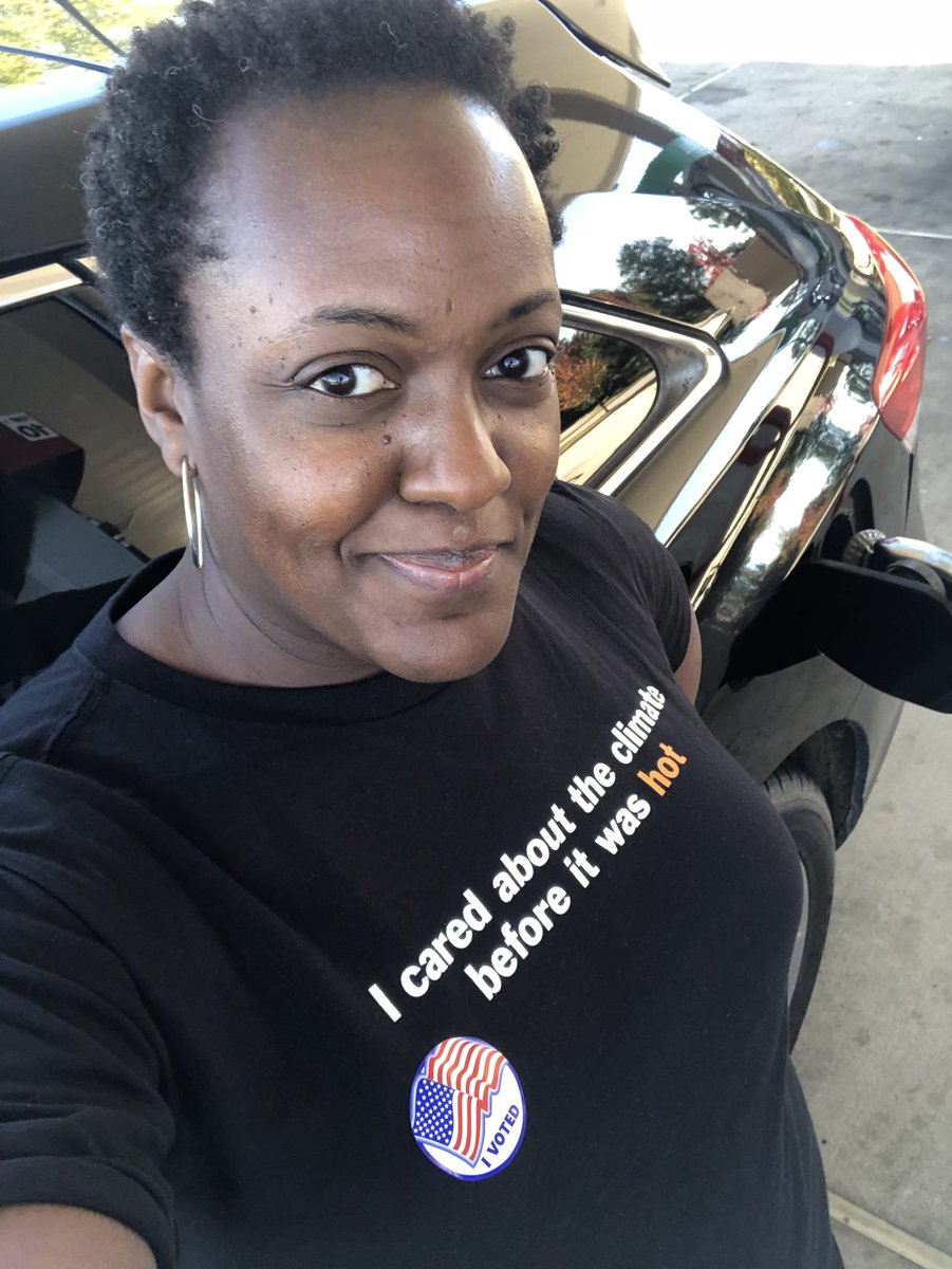 Fueling up & ready to drive voters to the polls today! Thanks @grist for my #GOTV2018 #climate T-shirt! ☺️ 
#2018Midterms #ClimateVoter #MomsVote4CleanAir #BeAVoter @EJinAction @CleanAirMoms @HipHopCaucus @greenthechurch @EDFaction #BlackWomenVote @Think100Show @RevYearwood