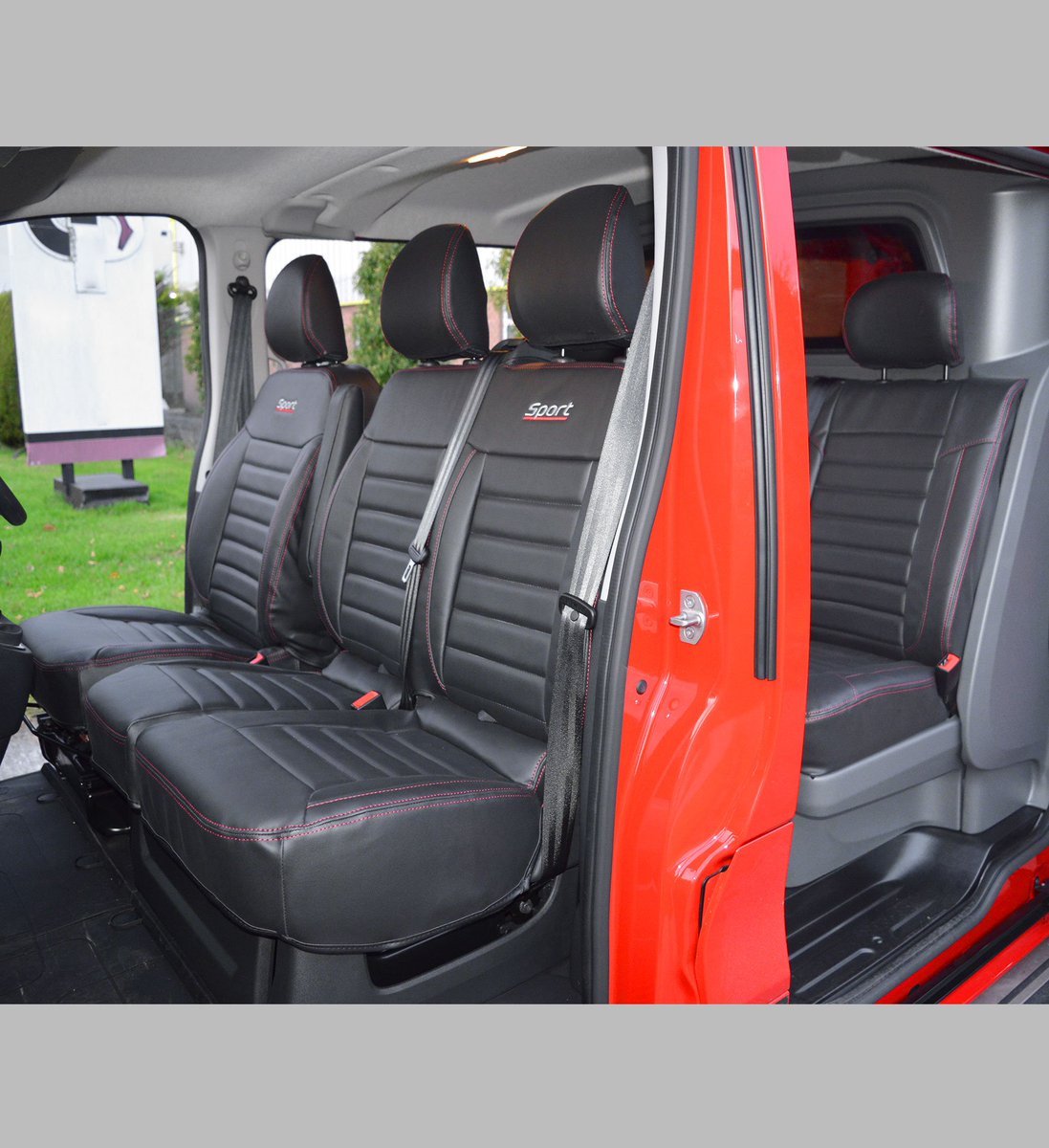 Renault Trafic Sport crew cab seat 