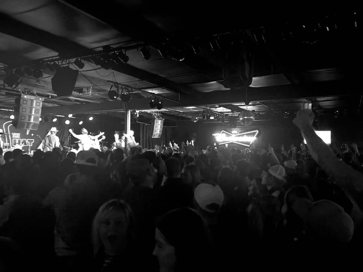 LoganMize's tweet photo. Thanks again to everyone who came out this weekend to @thehatksu for our 9th and 10th sellouts in a row! We appreciate and love you, MHK! #betteroffgone #loganmize #countrymusic #jillmartin #themizes https://t.co/lYQ7uapfkj