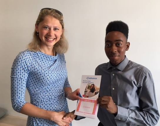 So good to see our London Met student Stefan Taylor reunite with Gulnara Stove from <a href="/HeyAdvance/">Advance</a> today at our Fast Forward Festival #MetFastFwd. 
Advance Careers has 13,490+ student and graduate jobs. 
Register now at their website
advance.careers