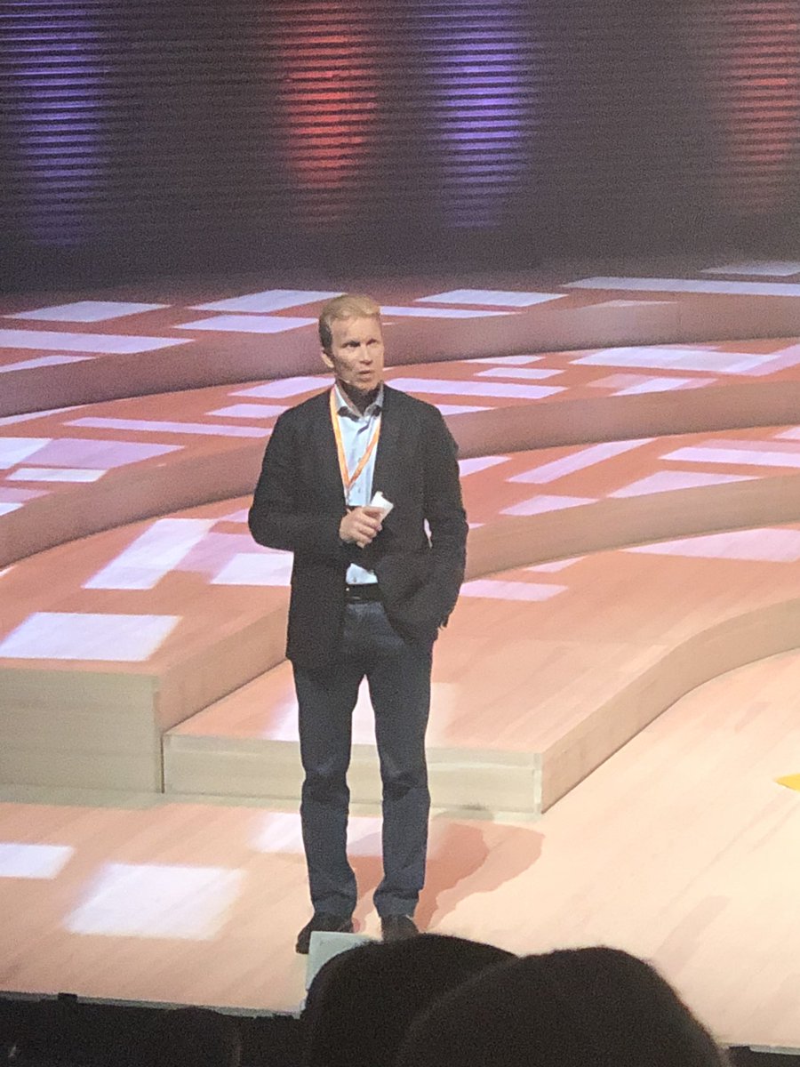 ”Biopolttoaineet ei vähennä hiilidioksidia ilmakehässä. Me kehitetään niitä sen takia koska laki sanoo.”  -Mika Anttonen 

Ping <a href="/tepposakkinen/">Teppo Säkkinen</a> 😉