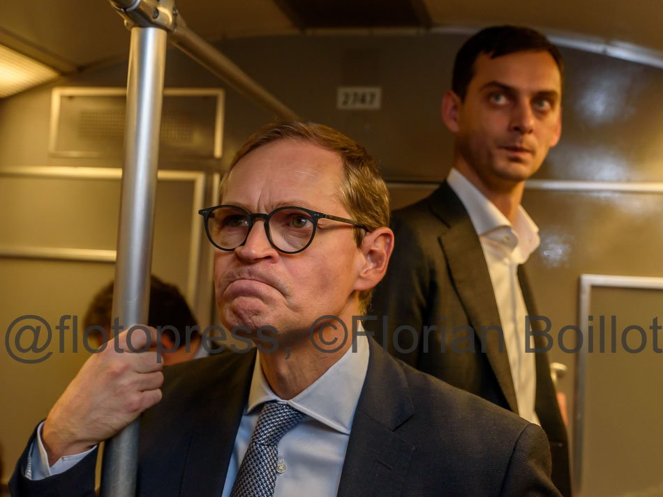 Florian Boillot در توییتر Michael Muller Martin Hikel Im U Bahn Auf Der Weg Zuruck Vom Bereits Vorhandenen U Bahn Tunnels Zur Verlangerung Der U7 Von Der U Bahnhof Rudow In Berlin Neukolln Weilwirdichlieben Bvg T Co Bulgjirqsn