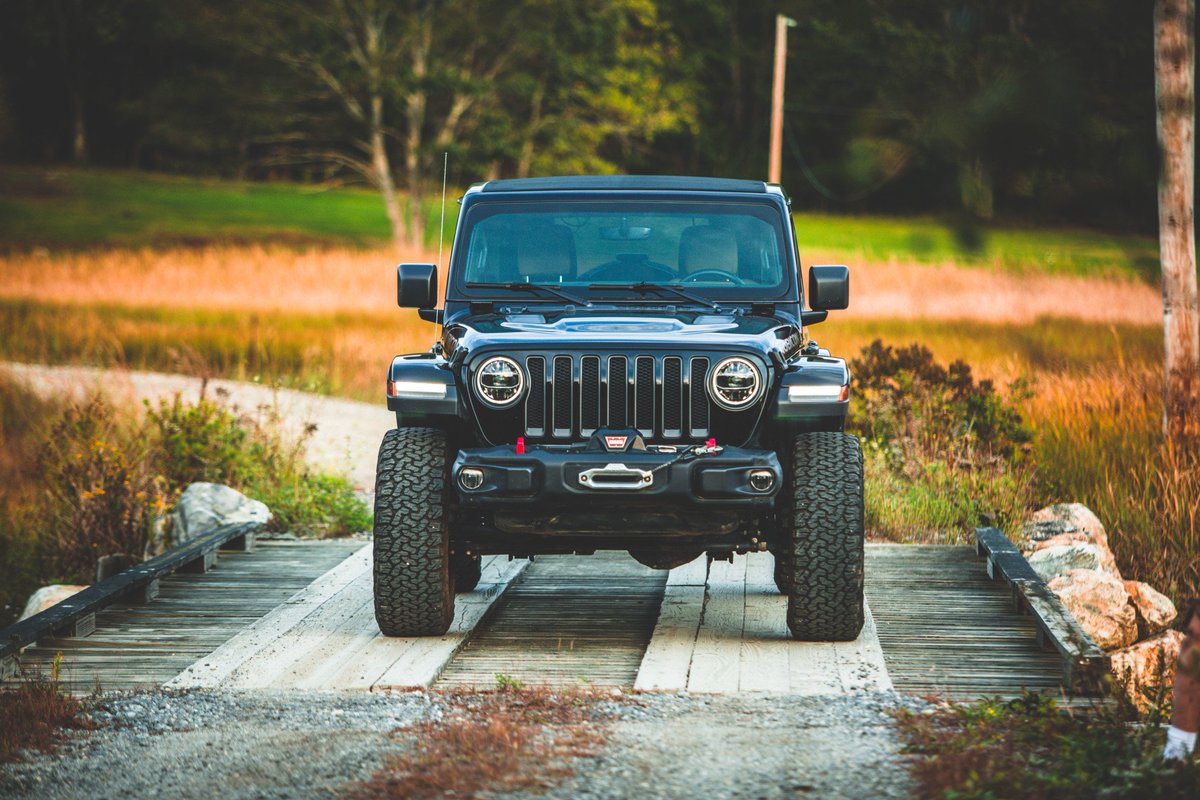 Jeep's tweet image. Power through fall.