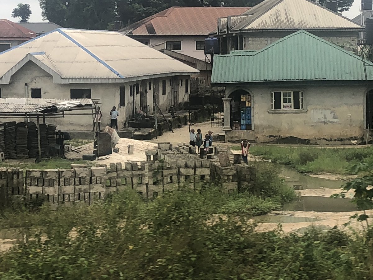 topeatiba's tweet photo. The people literally wave at the passing train.... you don’t know what these things mean to these people. Just look at these kids. #RailUpNg #InfrastructureNG https://t.co/jkGOJ3vLSn