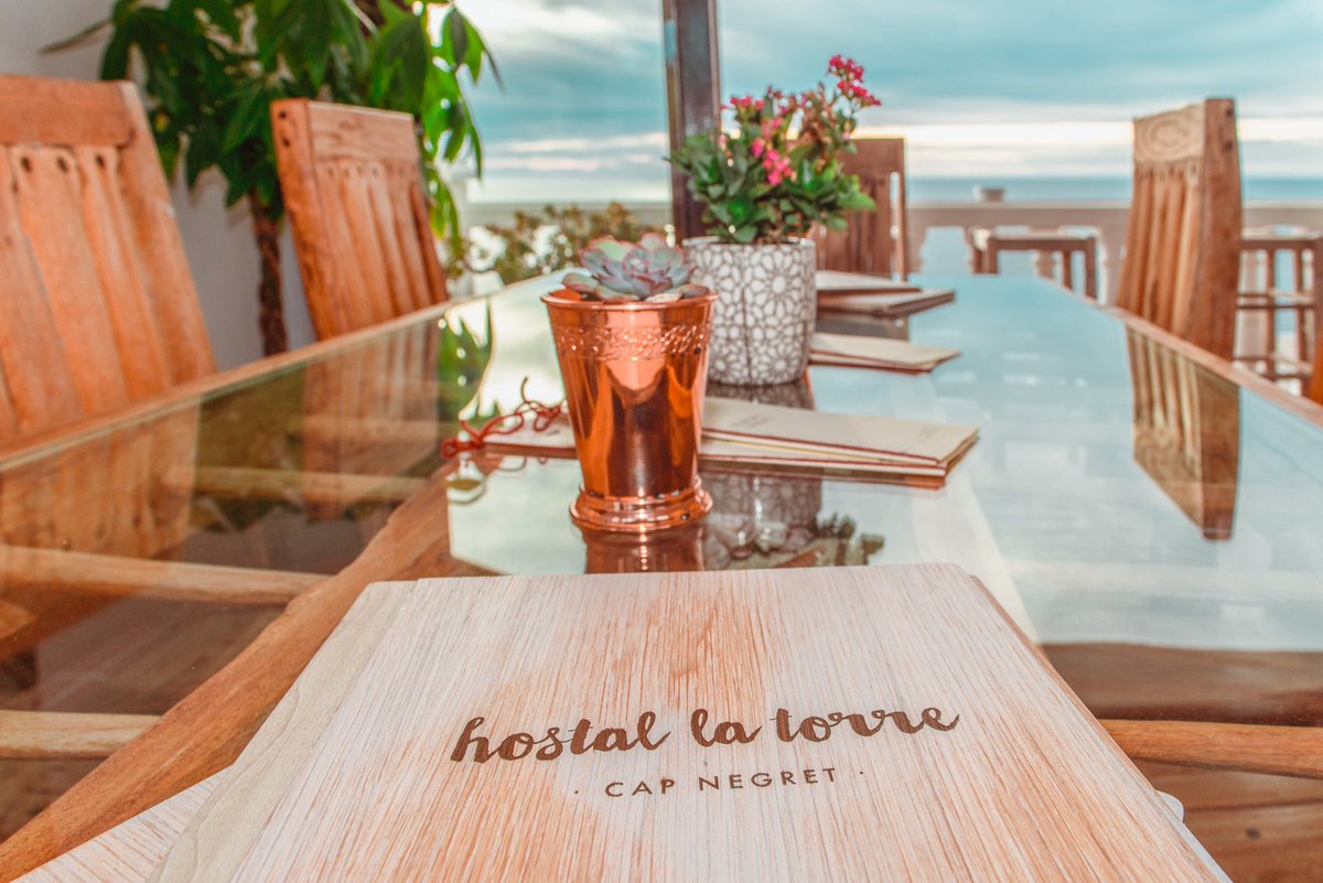 Come and dine with us this evening... 🍴

Ven a cenar con nosotros hoy... 🍴