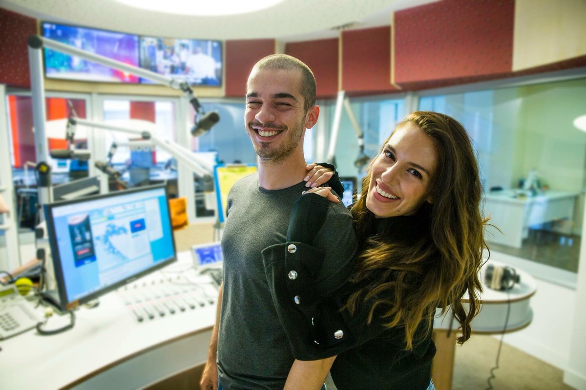 Nakratko nam se danas vratila Nives na radio da pravi društvo Marku koji se iz Jutarnjeg kluba vratio u #385show 
❤️🎧