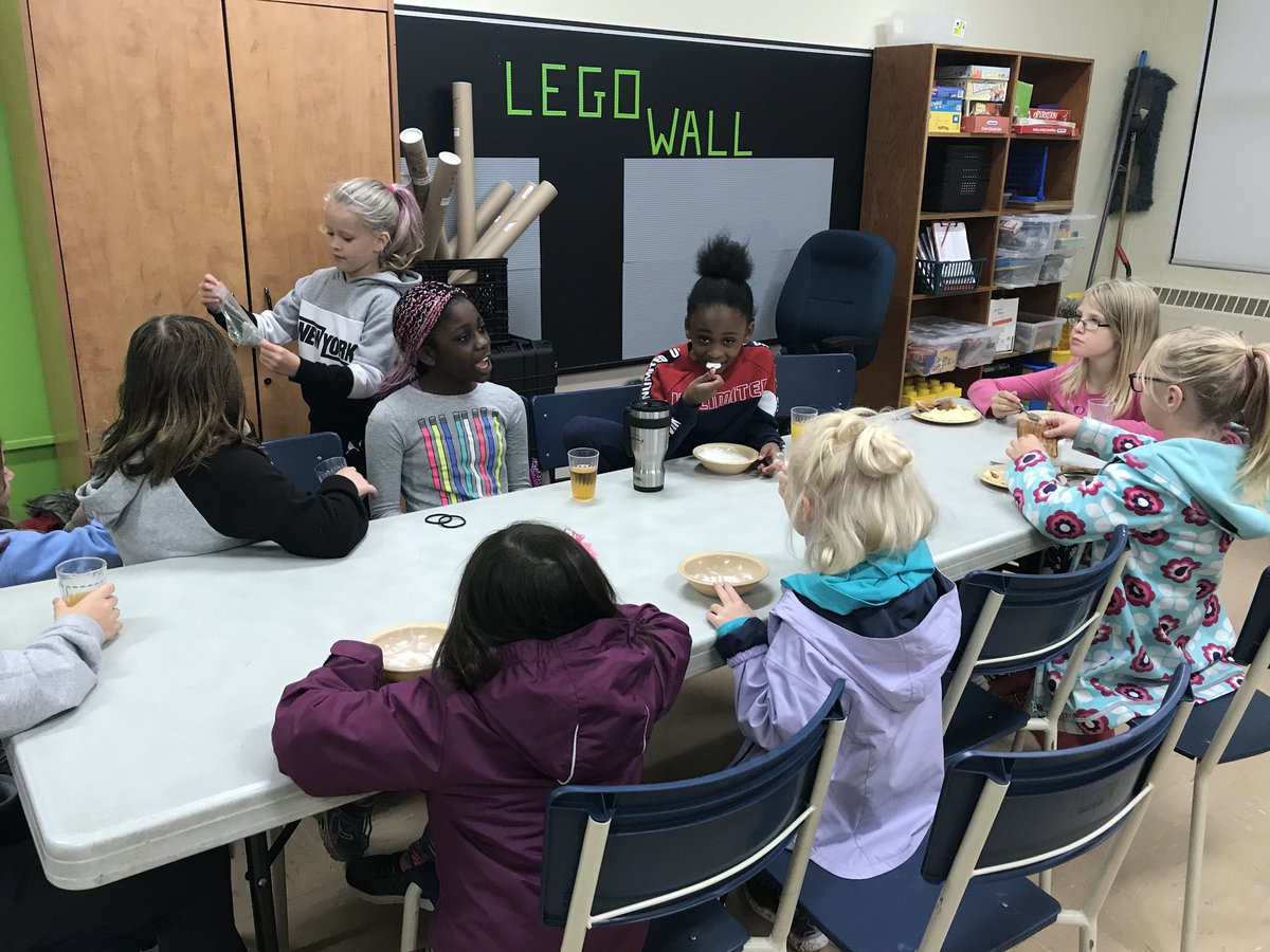 87Foundation's tweet image. Proud to partner for the 4th year with the Col. John Stuart Breakfast Program in association with Breakfast Club of Canada. We would also like to acknowledge the amazing volunteers of this program, Stu &amp;amp; Isabelle DeCoste who have been volunteers for 12 years.