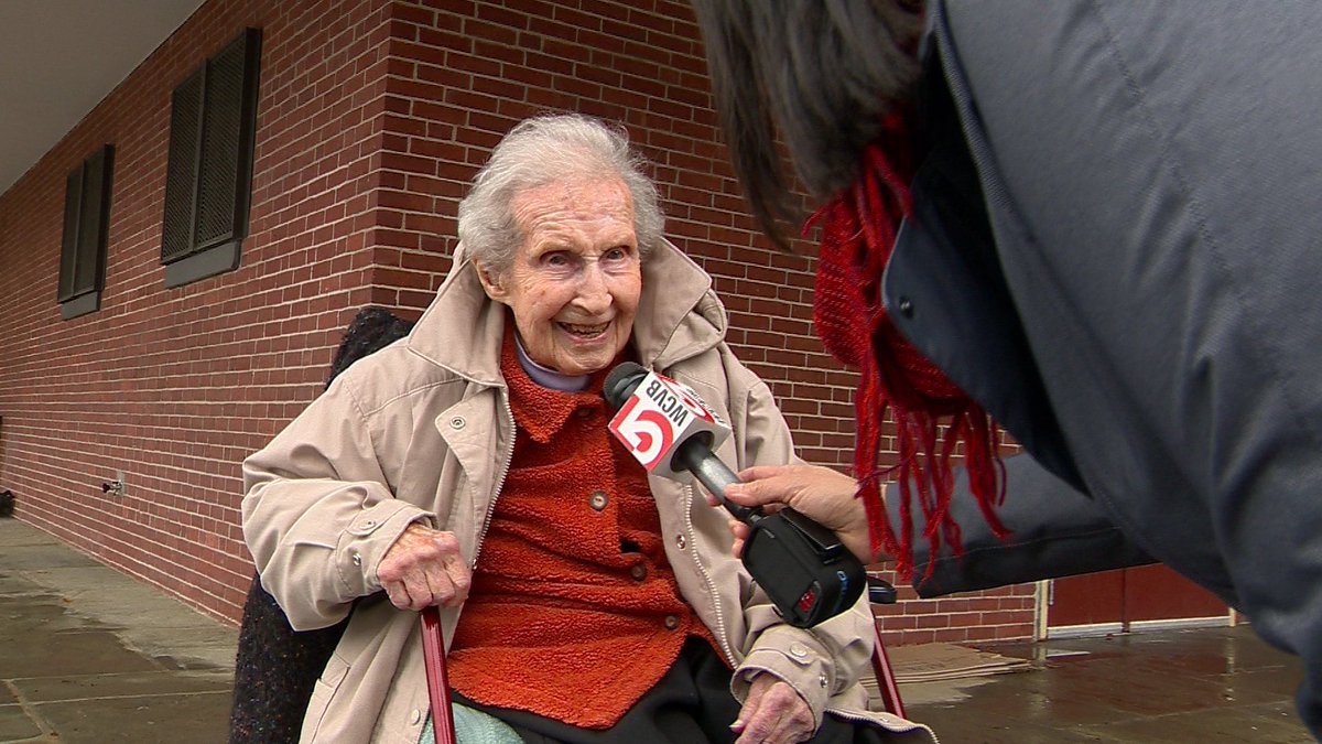 “I think we need change” 
At 107 yrs old, Elinor Downs managed to make it to the polls. What’s your excuse? 
#ElectionDay #MidtermElection2018 #wcvb