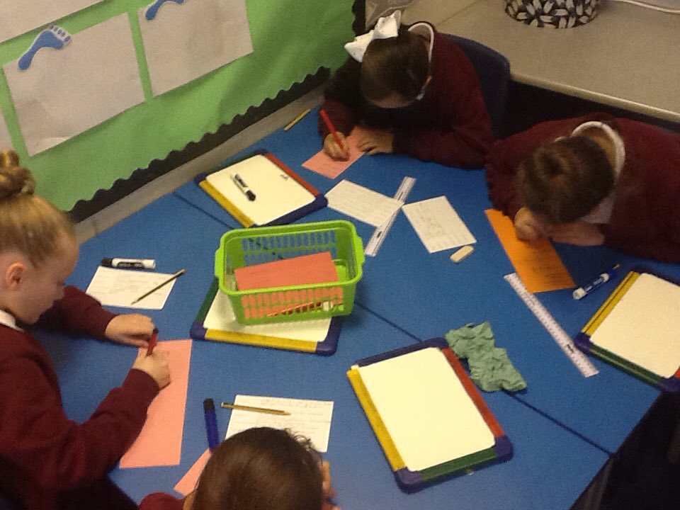 MissGrovesMLP's tweet image. Creating fraction bookmarks to help us with our maths over the next few weeks #fractionsmadeeasy #wegotthis @MabLanePri