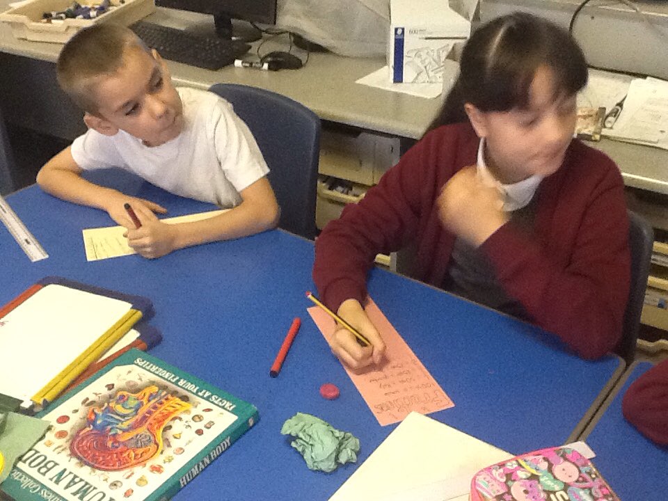 MissGrovesMLP's tweet image. Creating fraction bookmarks to help us with our maths over the next few weeks #fractionsmadeeasy #wegotthis @MabLanePri