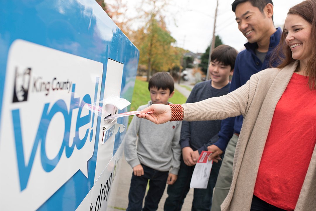 Still need to vote? There's still time, return your ballot to one of the many drop boxes including one at City Hall by 8 p.m. today! bit.ly/returnmyballot #kcvotes #waelex #ElectionDay