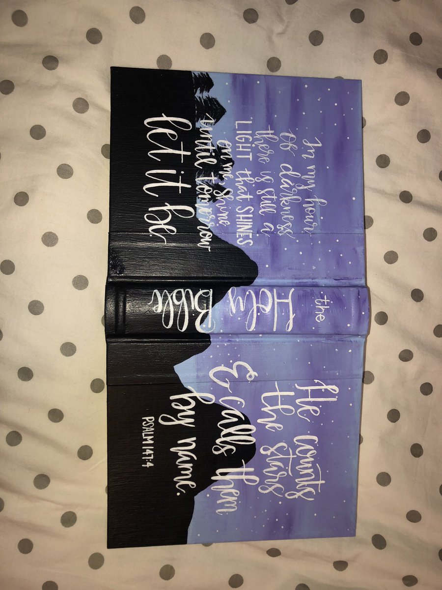allilynnnnn's tweet photo. 🤩👇🏼PAINTED BIBLES👇🏼🤩 https://t.co/30LygkTcMB