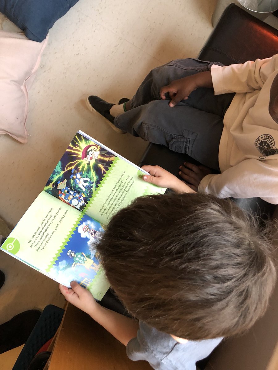 stsKinder's tweet photo. Having fun collaborating with a @STSJuniorClass student for buddy reading! #ThisIsHowWeSEL #voicesofMcHugh #buildingrelationships @heatherteacher2 @McHughEduCentre https://t.co/bk2ChwezAU
