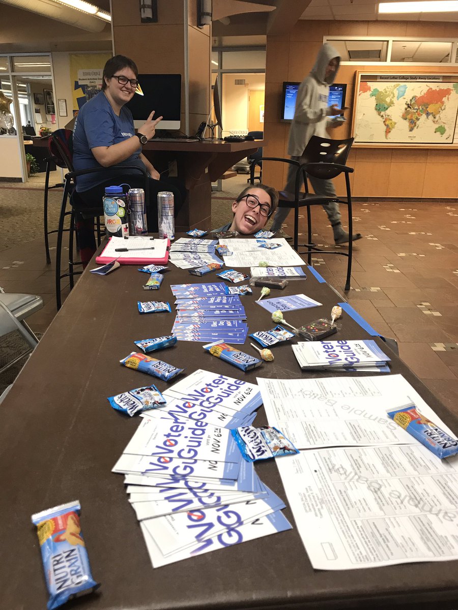 piper_ngia's tweet photo. We are giving rides, info, snacks and getting out the #youthvote today 💙💙💙 https://t.co/JdD50V8R01