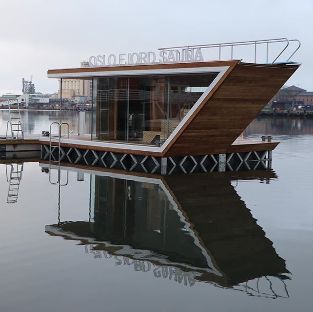 visitnorway's tweet photo. Oslo is about to get very steamy, with this incredible floating sauna - opening November 12th.
Designed by Zeuthen+Stjern @zeuthenstjern
#floatingsauna #saunaarchitect #oslofjordsauna #visitoslo #oslolove #oslofjord #zeuthenstjern https://t.co/7le7lyk9wc