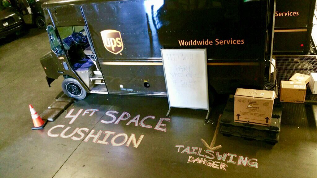 Edie4gzus's tweet photo. #SpaceCushion #tailswing #watchyourtail #mythatsaprettycar #pullmanbrown #chalktalk @LKMartinUPS0392 #LagunaDivision #CoastCenterCHSP @jrindafernshaw @UPS_Laguna @SouthCalUPSers https://t.co/CLBcZZ4xHV