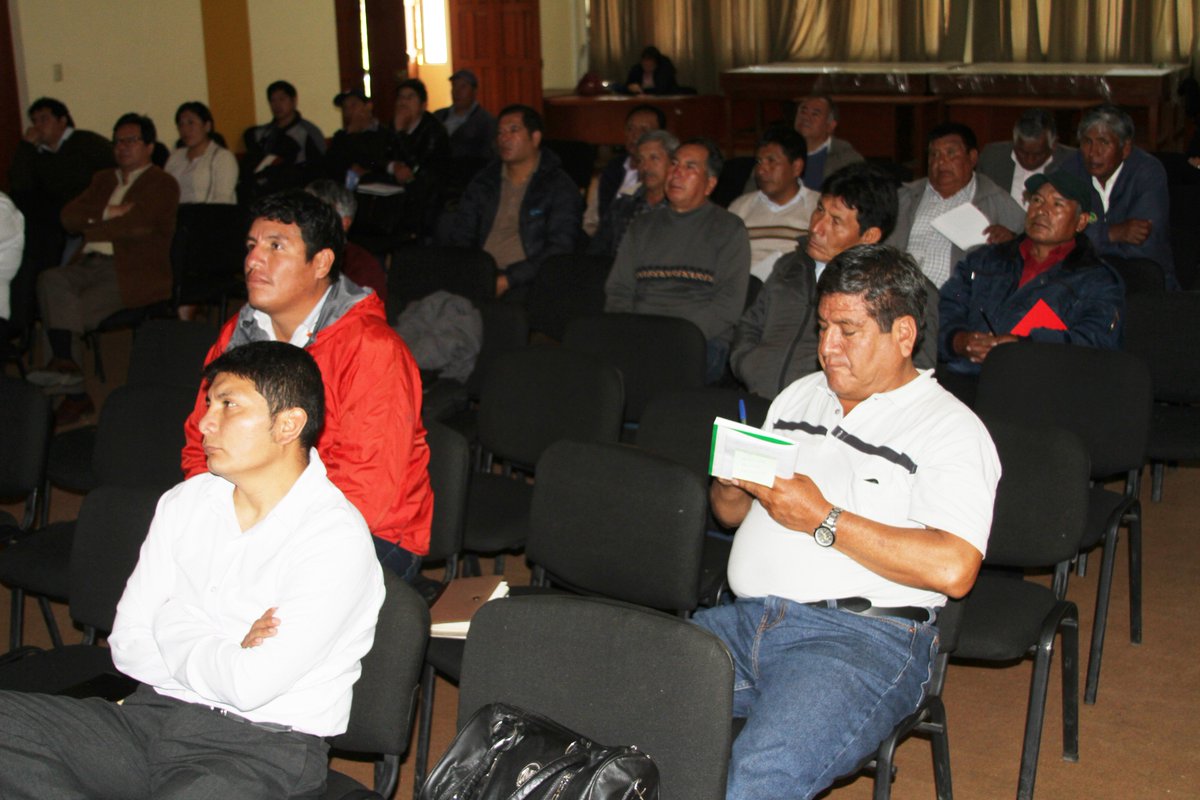 DraApurimac's tweet photo. Se realizó charla sobre “Metodologías de Transferencia de Tecnología y Extensión Agraria" dirigido a profesionales y técnicos de la #DRAApurímac y Agencias Agraria. Dicha exposición estuvo a cargo del Ing. Juan Huayhua Acuña de INIA Andahuaylas.
#Abancay #Apurímac #INIA https://t.co/WFocmal6iI