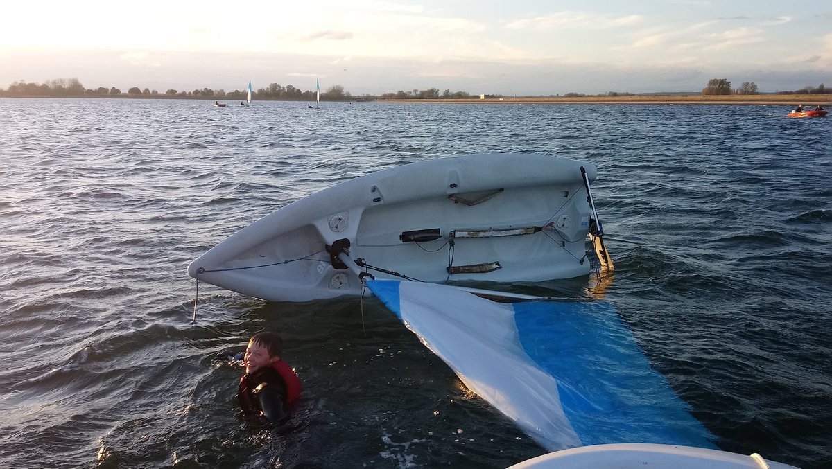 RadleySailing's tweet photo. Harry L @RadleyDSocial enjoying the balmy waters of Farmoor today. @RadleySwimming eat your heart out 😀 #HappySwimmer #radleysailing https://t.co/wnKigoYvUV