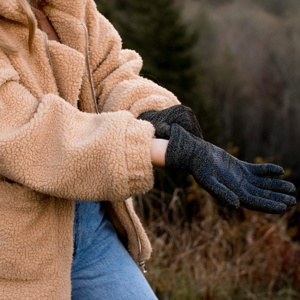 GliderGloves's tweet photo. November is here! 🍂 Time to bundle up with this must-have accessory!!!
🛒 SHOP NOW 🛒 https://t.co/Gt4wHPb1Zf
#FallAccessories #TouchScreenGloves #GetOutside #WinterGloves #Sale #TouchGloves #OnlineShopping #SmartPhoneGloves #AmazonSales #BestSeller #FreeShipping #NovemberDeals https://t.co/fPxlgAECDu