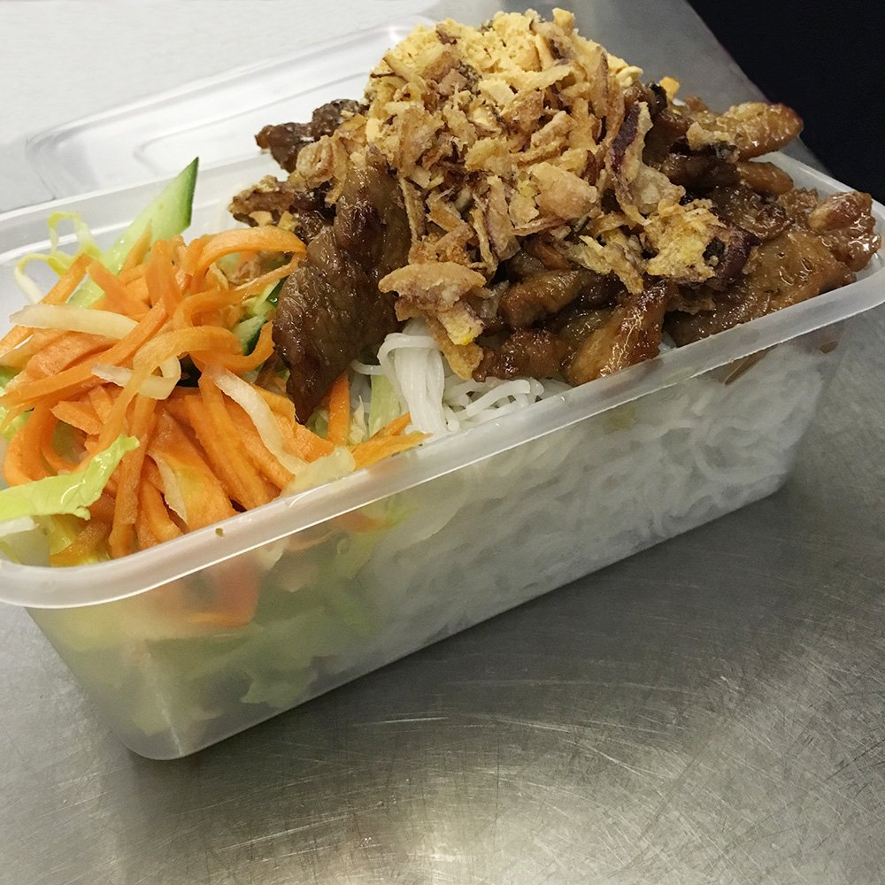 CapheGuests's tweet image. Busy weekday? Need something quick and delicious? Then look no further, get a mid-week motivated #takeaway! We got you covered! 

#TakeAway #OrderOnline #ChineseFood #VietnameseFood #Chiswick