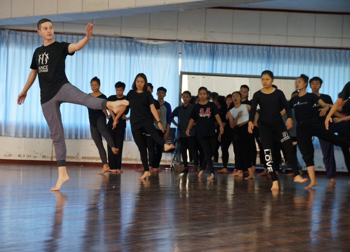 Today we are looking back at Stephen Petronio Company teaching a dance workshop at Mahasarakham University dance department students while in Thailand.
The company also traveled to Vietnam and Singapore as a part of the DMUSA season 6 residency. 

#ExchangeOurWorld #IEW2018